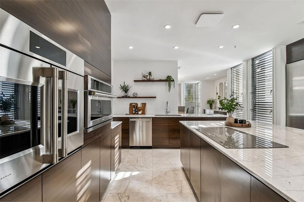 En Venta: $2,999,000 (5 camas, 4 baños, 4497 Pies cuadrados)