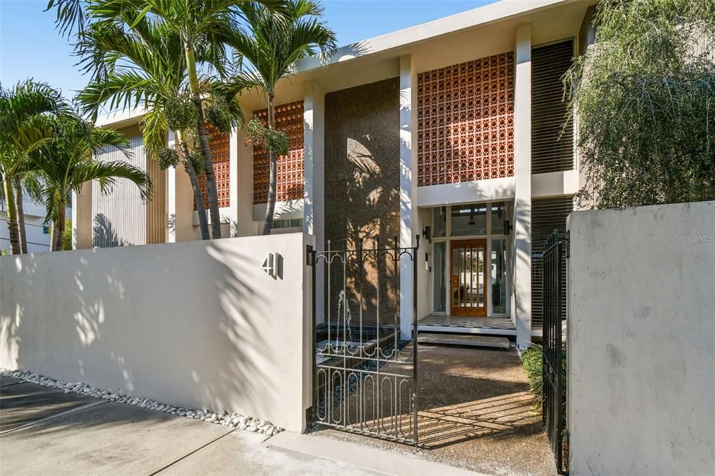 En Venta: $2,999,000 (5 camas, 4 baños, 4497 Pies cuadrados)