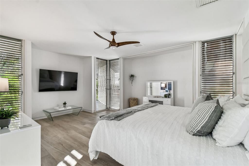 En Venta: $2,999,000 (5 camas, 4 baños, 4497 Pies cuadrados)