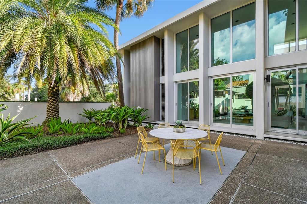 En Venta: $2,999,000 (5 camas, 4 baños, 4497 Pies cuadrados)