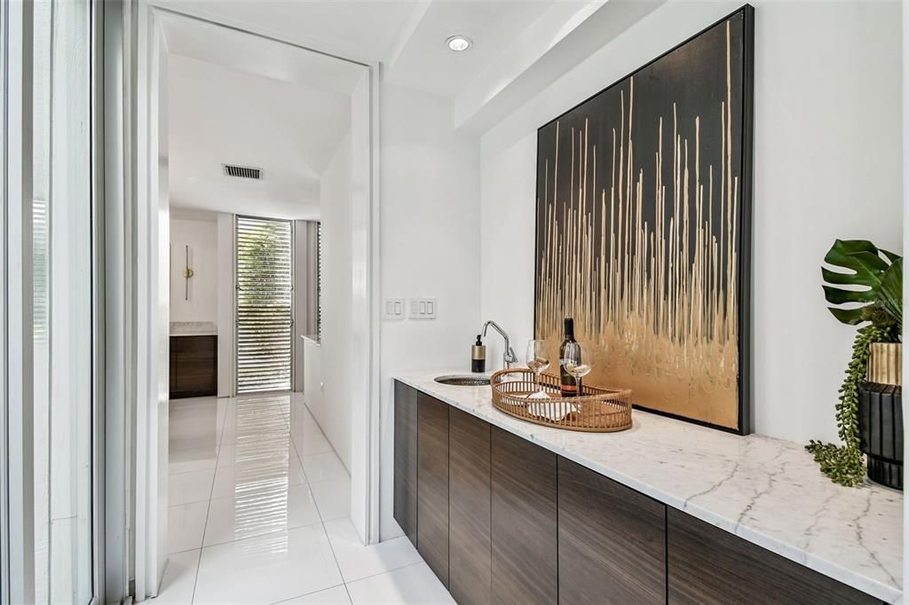 En Venta: $2,999,000 (5 camas, 4 baños, 4497 Pies cuadrados)