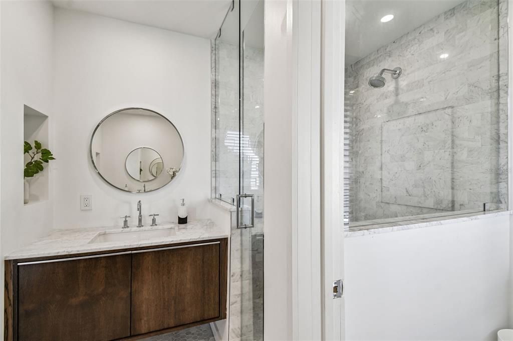 En Venta: $2,999,000 (5 camas, 4 baños, 4497 Pies cuadrados)