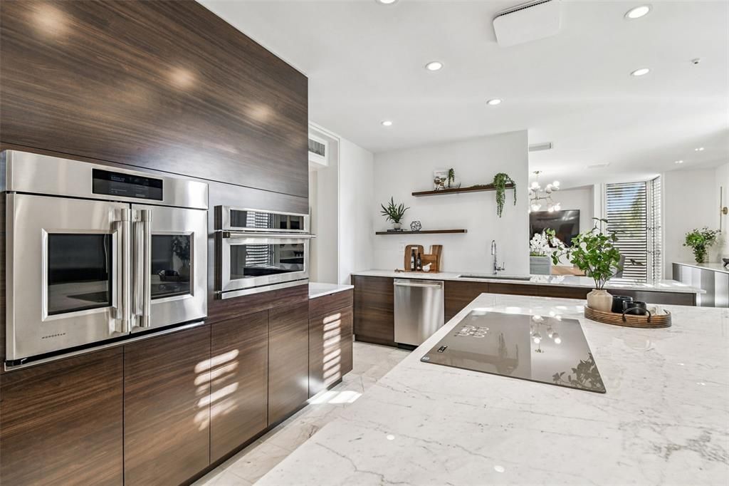 En Venta: $2,999,000 (5 camas, 4 baños, 4497 Pies cuadrados)