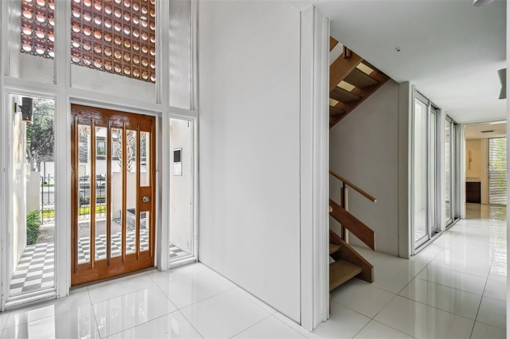 En Venta: $2,999,000 (5 camas, 4 baños, 4497 Pies cuadrados)