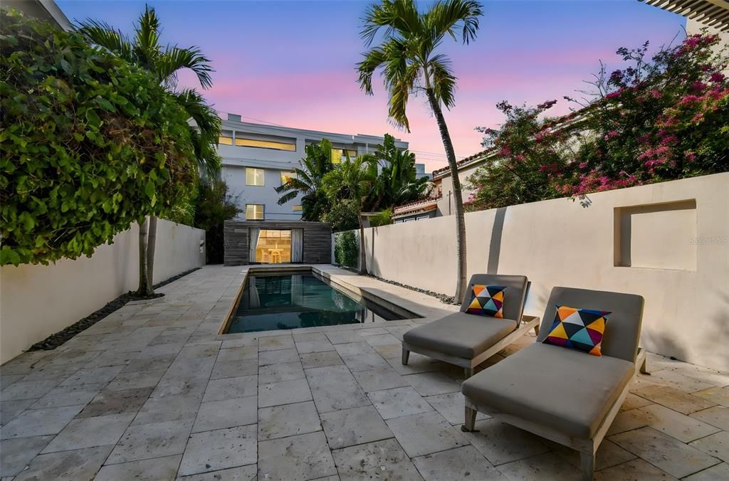 En Venta: $2,999,000 (5 camas, 4 baños, 4497 Pies cuadrados)