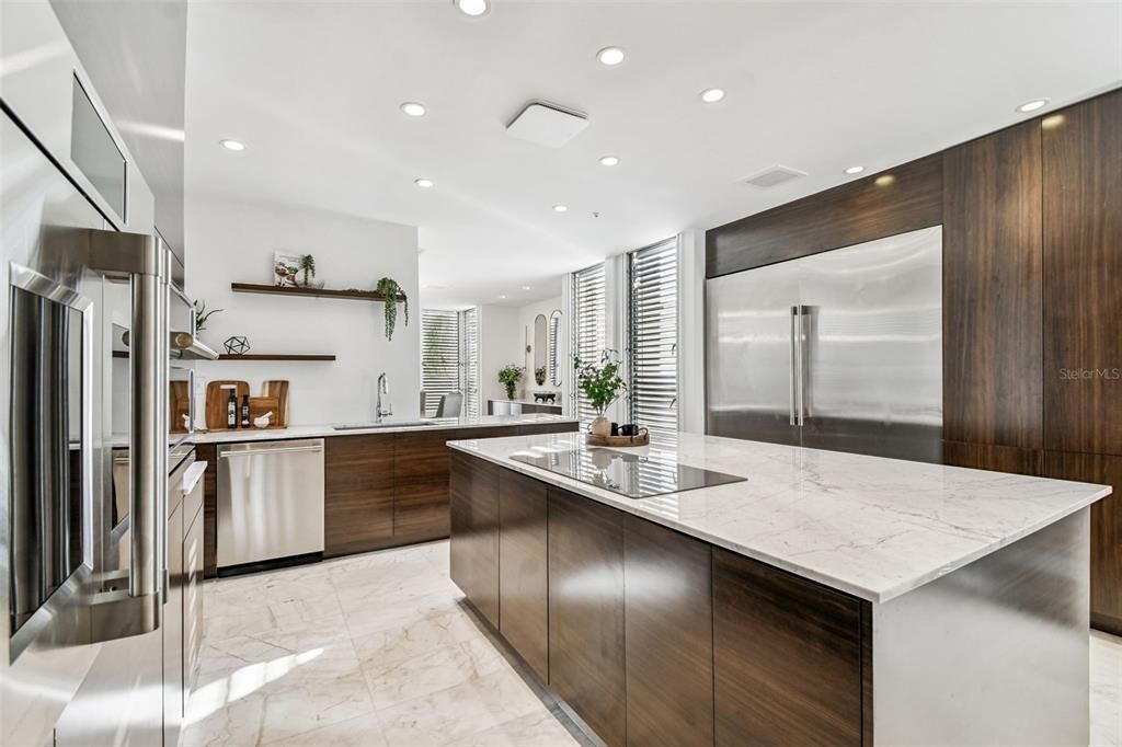 En Venta: $2,999,000 (5 camas, 4 baños, 4497 Pies cuadrados)