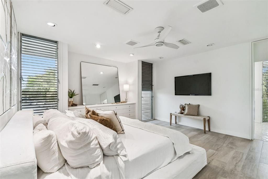 En Venta: $2,999,000 (5 camas, 4 baños, 4497 Pies cuadrados)