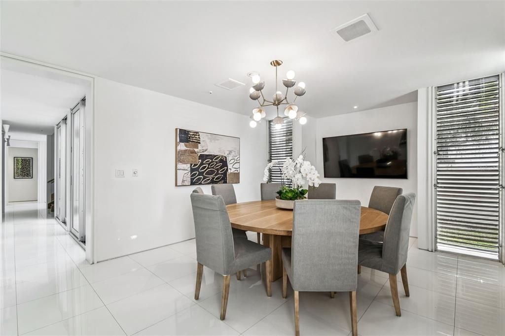 En Venta: $2,999,000 (5 camas, 4 baños, 4497 Pies cuadrados)