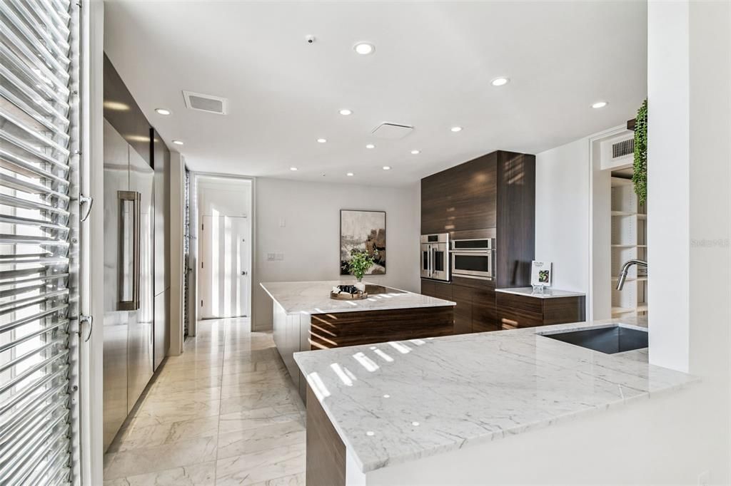 En Venta: $2,999,000 (5 camas, 4 baños, 4497 Pies cuadrados)