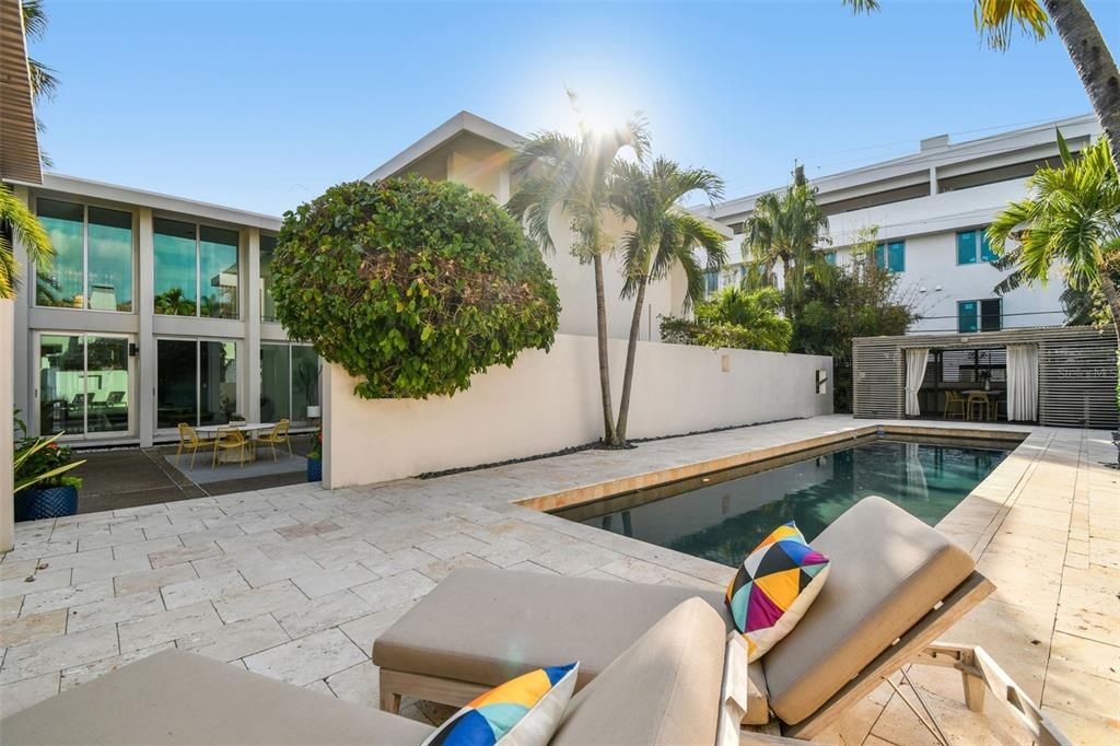 En Venta: $2,999,000 (5 camas, 4 baños, 4497 Pies cuadrados)