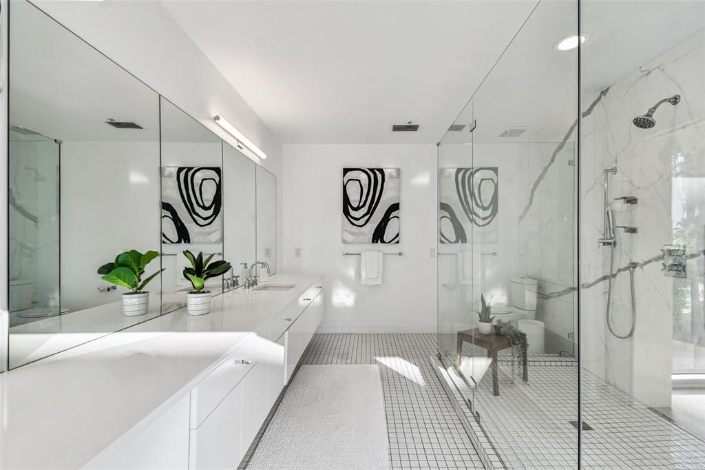 En Venta: $2,999,000 (5 camas, 4 baños, 4497 Pies cuadrados)