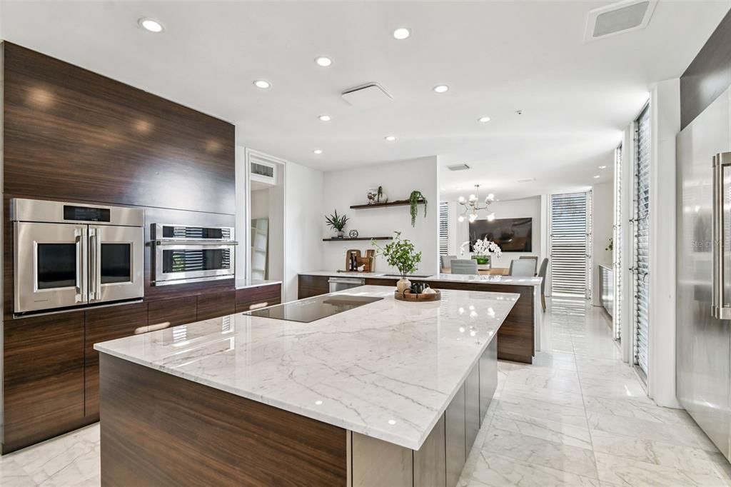 En Venta: $2,999,000 (5 camas, 4 baños, 4497 Pies cuadrados)