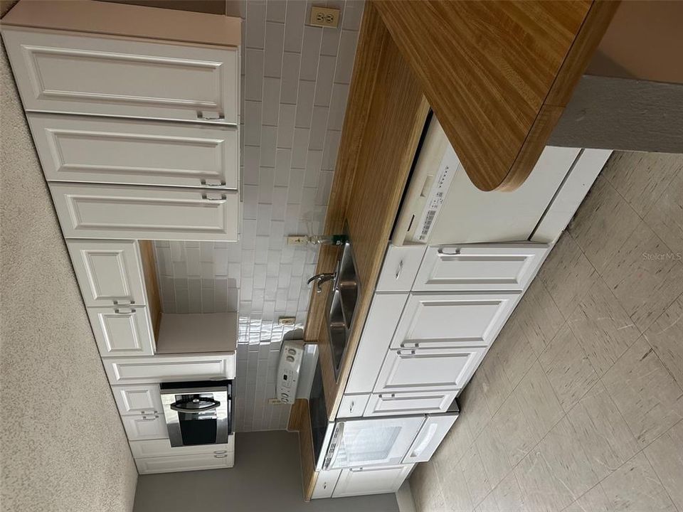 На продажу: $189,900 (2 спален, 2 ванн, 1032 Квадратных фут)