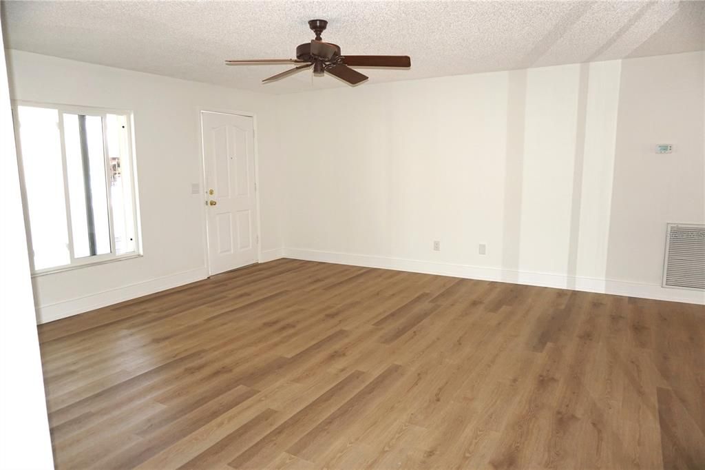 For Sale: $360,000 (2 beds, 2 baths, 1654 Square Feet)