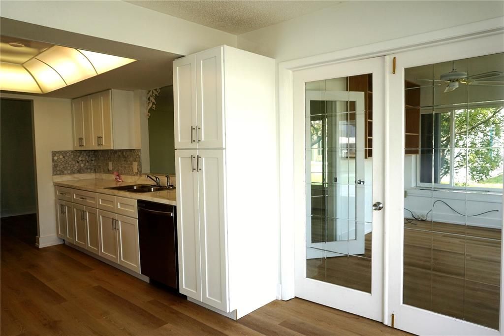 For Sale: $360,000 (2 beds, 2 baths, 1654 Square Feet)