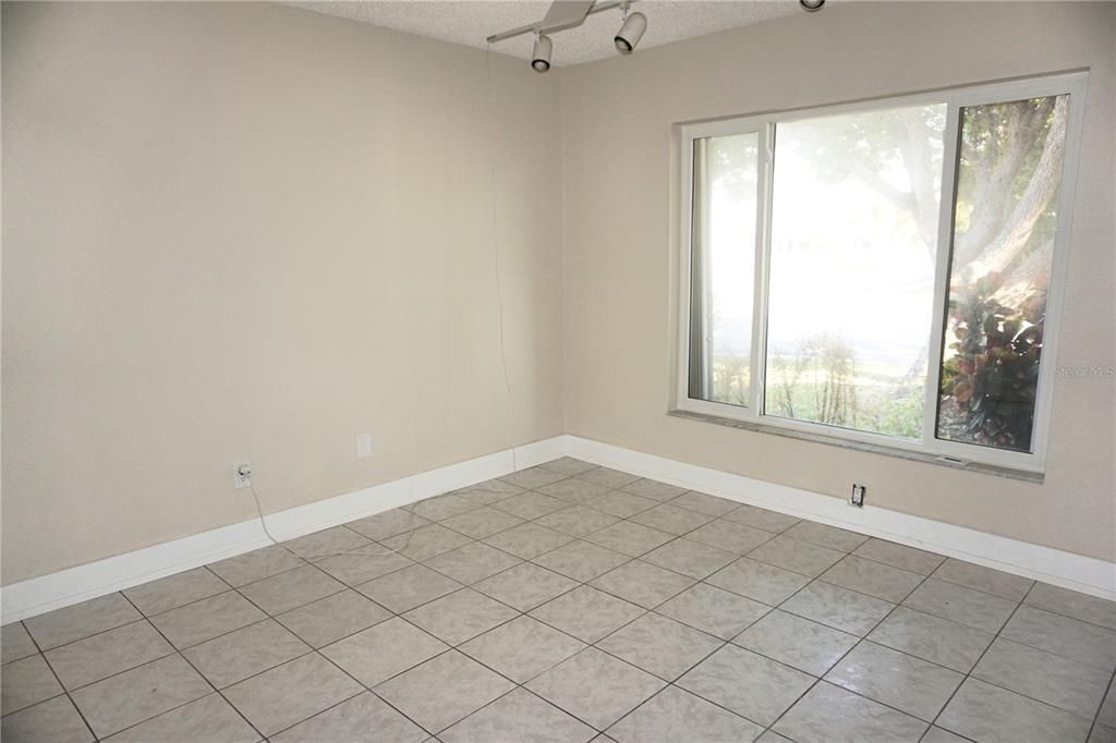 For Sale: $360,000 (2 beds, 2 baths, 1654 Square Feet)