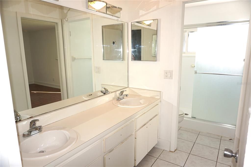For Sale: $360,000 (2 beds, 2 baths, 1654 Square Feet)