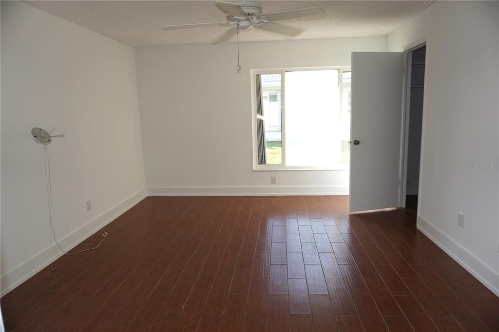 For Sale: $360,000 (2 beds, 2 baths, 1654 Square Feet)
