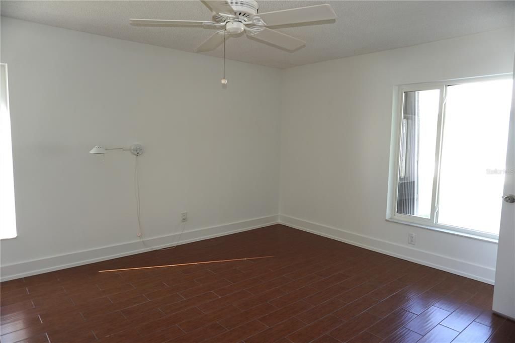 For Sale: $360,000 (2 beds, 2 baths, 1654 Square Feet)