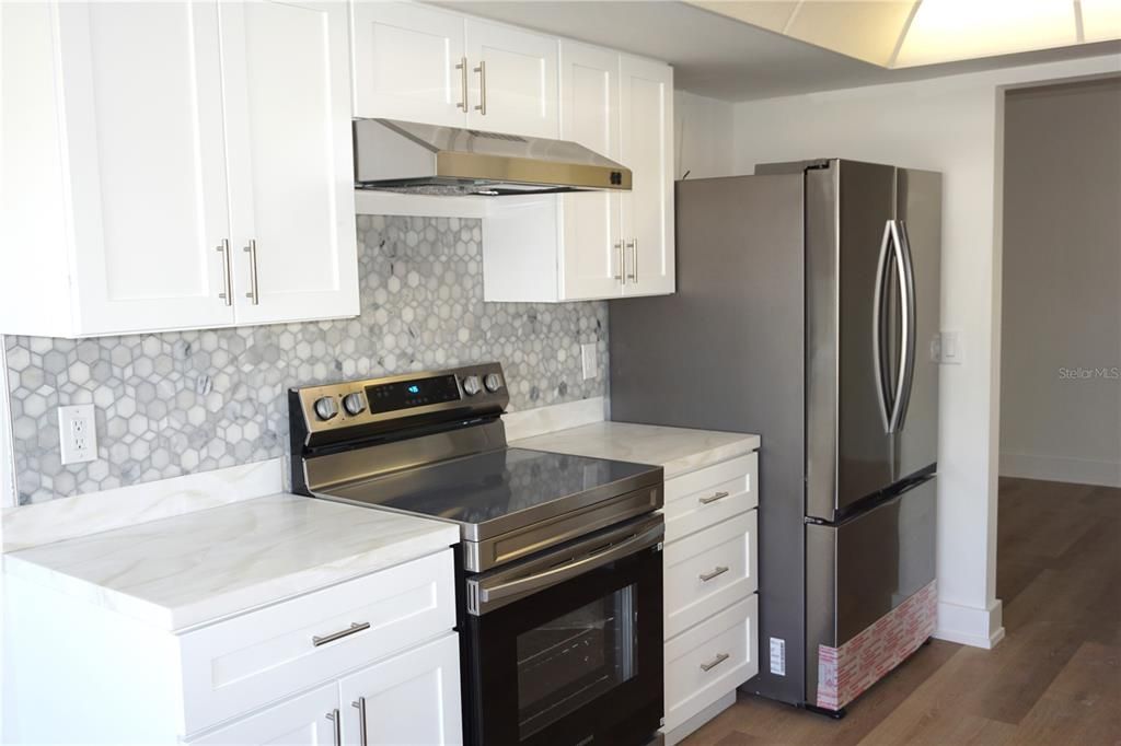 For Sale: $360,000 (2 beds, 2 baths, 1654 Square Feet)