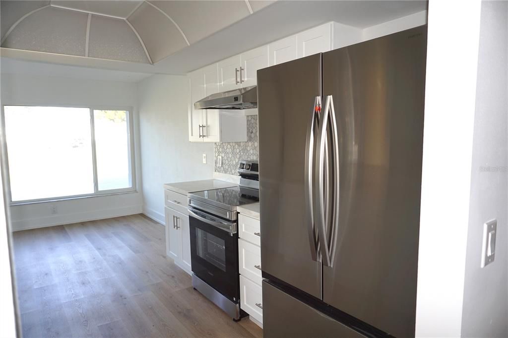 For Sale: $360,000 (2 beds, 2 baths, 1654 Square Feet)