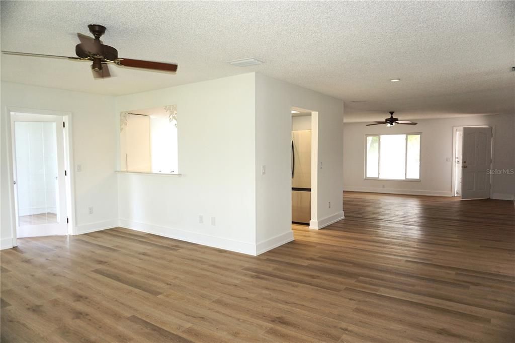 For Sale: $360,000 (2 beds, 2 baths, 1654 Square Feet)