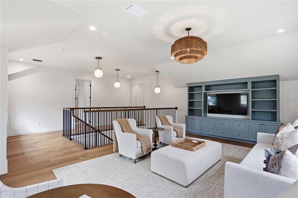 For Sale: $3,575,000 (5 beds, 5 baths, 5478 Square Feet)