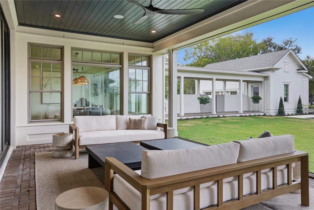 For Sale: $3,575,000 (5 beds, 5 baths, 5478 Square Feet)