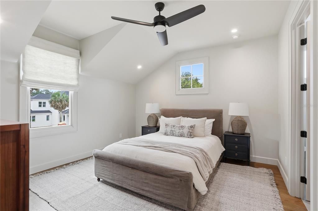 For Sale: $3,575,000 (5 beds, 5 baths, 5478 Square Feet)