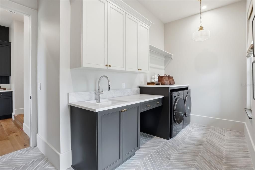 For Sale: $3,575,000 (5 beds, 5 baths, 5478 Square Feet)