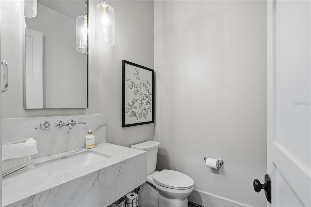 For Sale: $3,575,000 (5 beds, 5 baths, 5478 Square Feet)