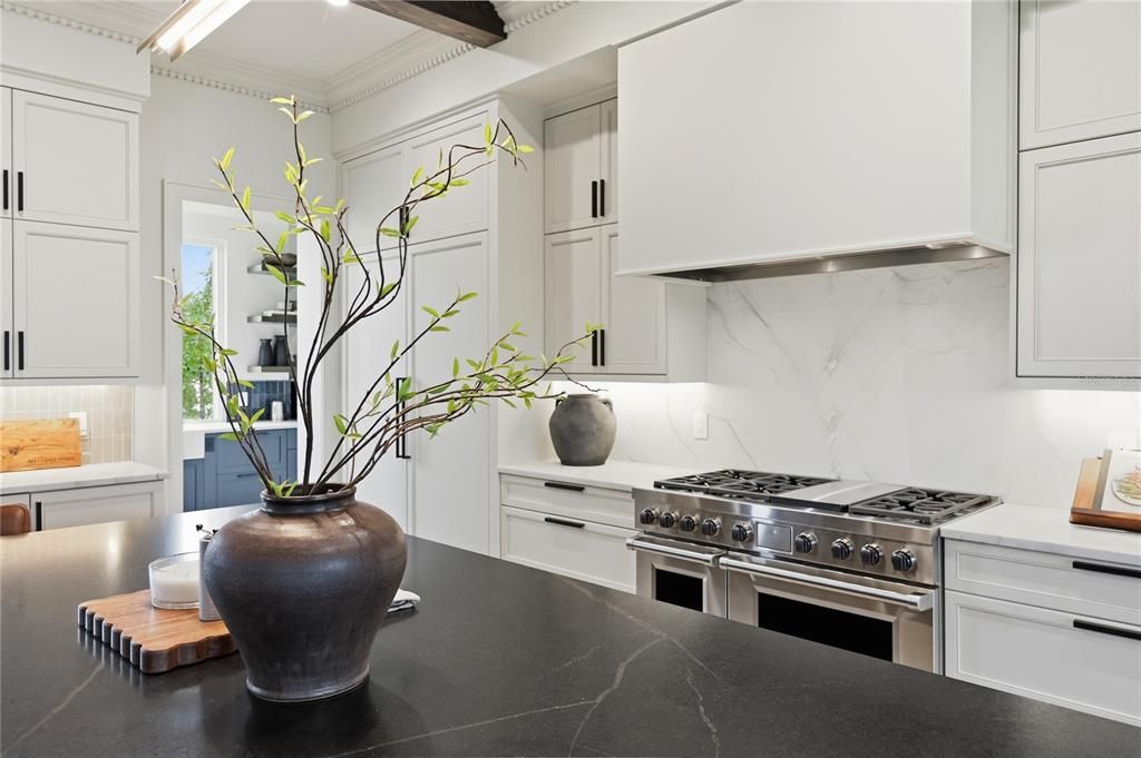 For Sale: $3,575,000 (5 beds, 5 baths, 5478 Square Feet)