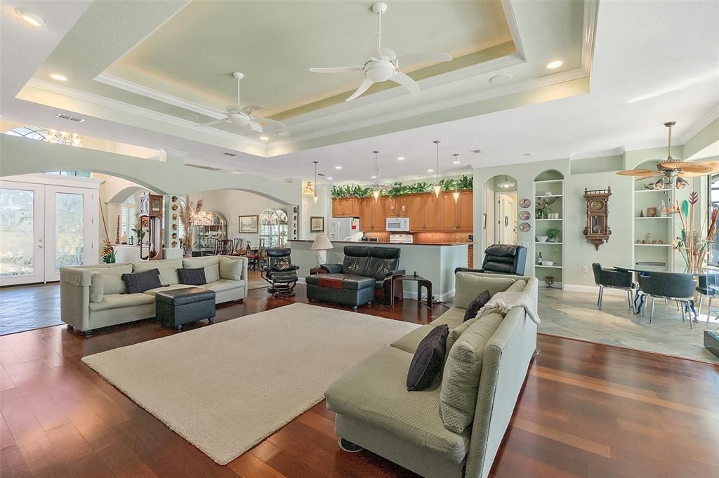 待售: $1,100,000 (3 贝兹, 2 浴室, 2823 平方英尺)