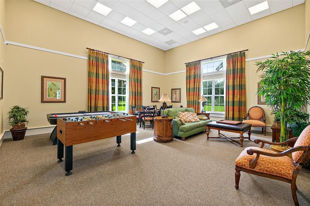 待售: $1,100,000 (3 贝兹, 2 浴室, 2823 平方英尺)