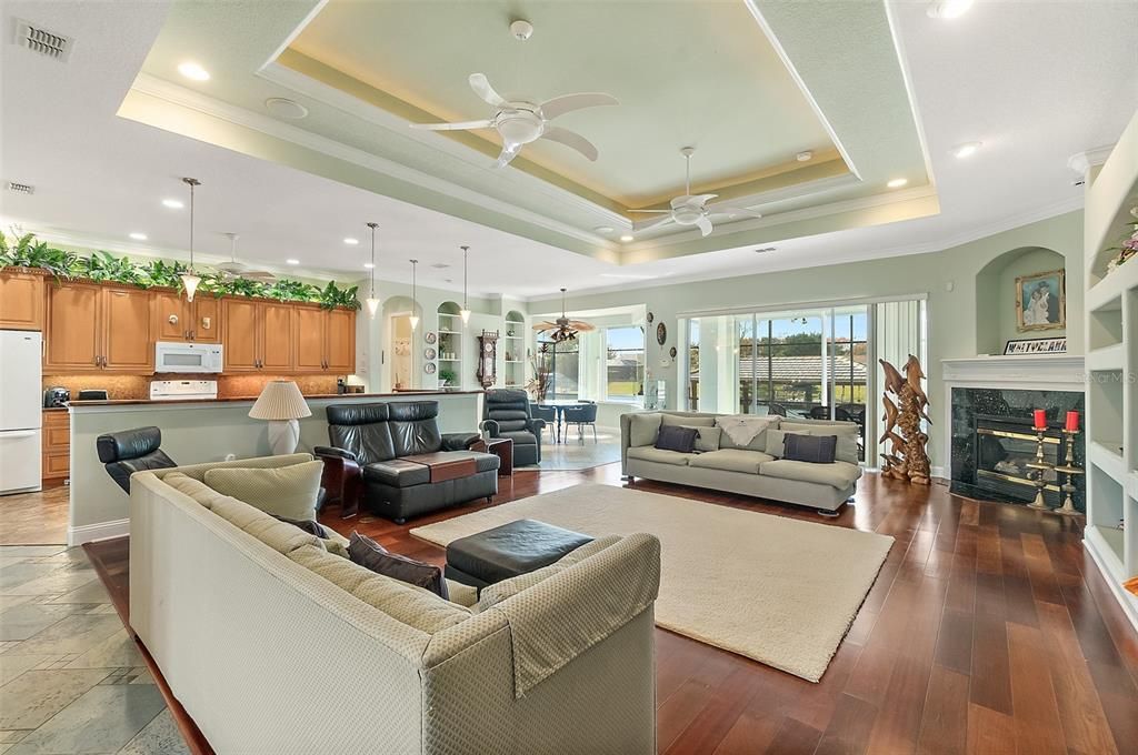 待售: $1,100,000 (3 贝兹, 2 浴室, 2823 平方英尺)