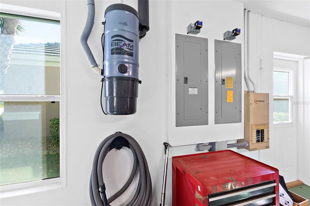 待售: $1,100,000 (3 贝兹, 2 浴室, 2823 平方英尺)