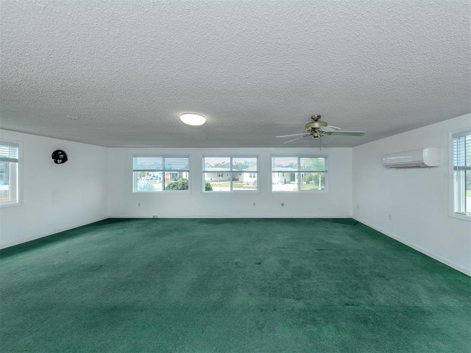 待售: $164,900 (2 贝兹, 2 浴室, 1592 平方英尺)