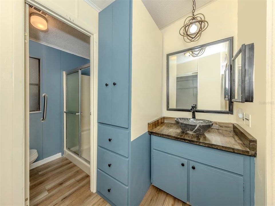 待售: $164,900 (2 贝兹, 2 浴室, 1592 平方英尺)