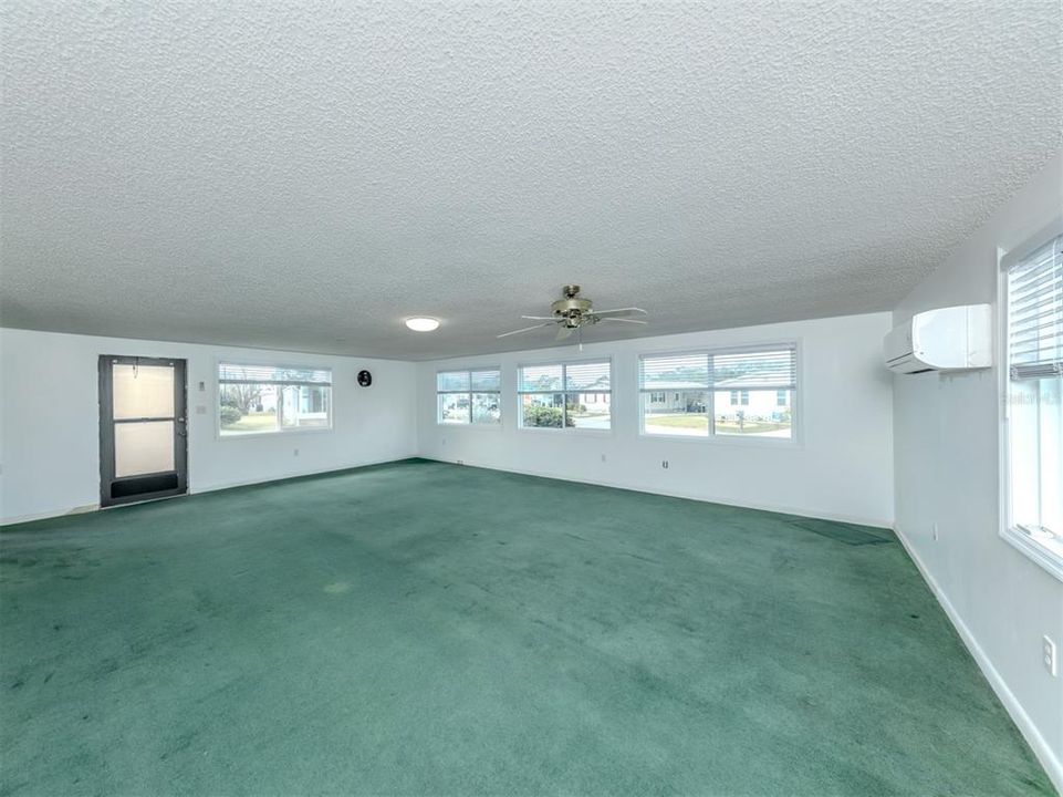 待售: $164,900 (2 贝兹, 2 浴室, 1592 平方英尺)