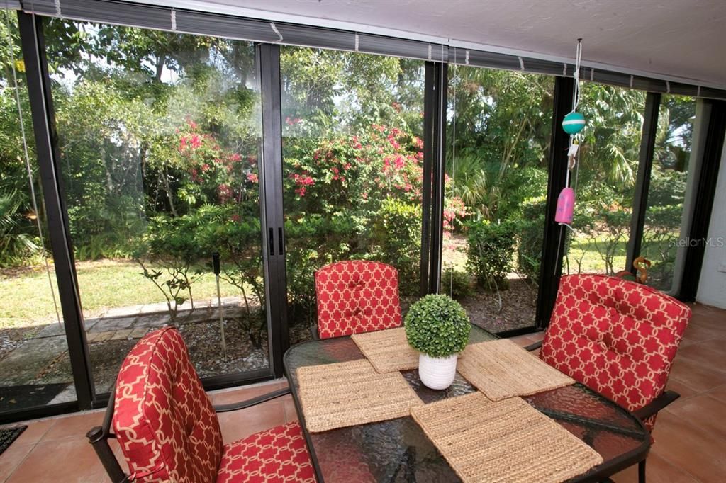 For Sale: $334,900 (3 beds, 2 baths, 1632 Square Feet)