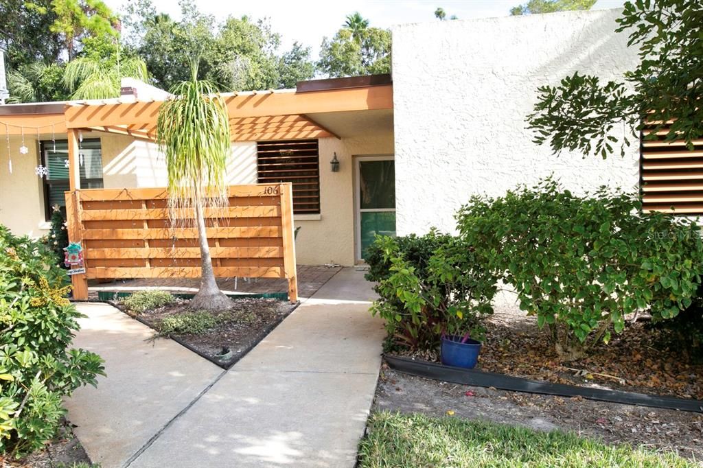 For Sale: $334,900 (3 beds, 2 baths, 1632 Square Feet)