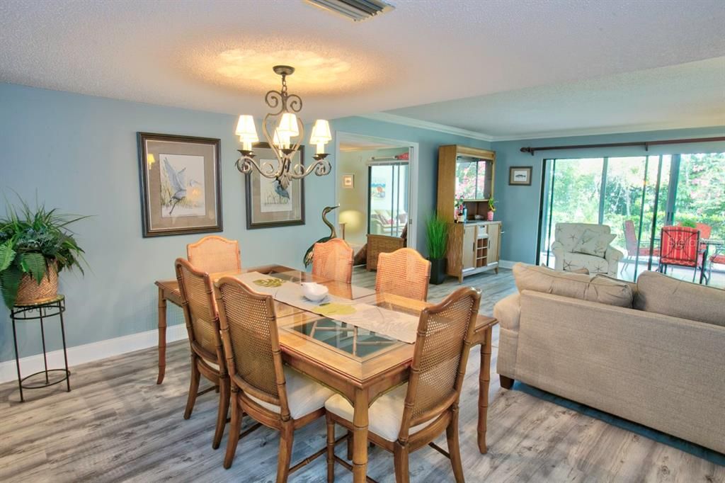 For Sale: $334,900 (3 beds, 2 baths, 1632 Square Feet)