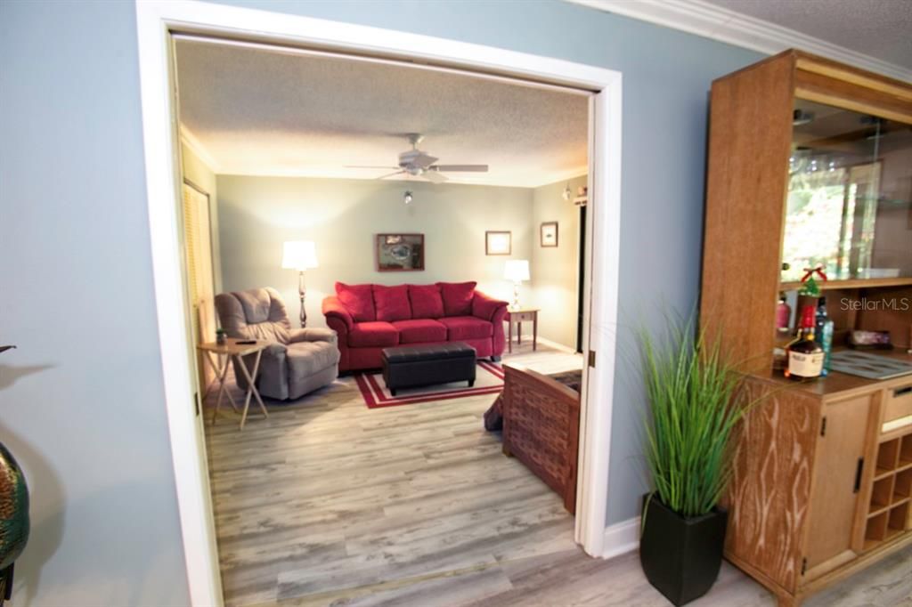 For Sale: $334,900 (3 beds, 2 baths, 1632 Square Feet)