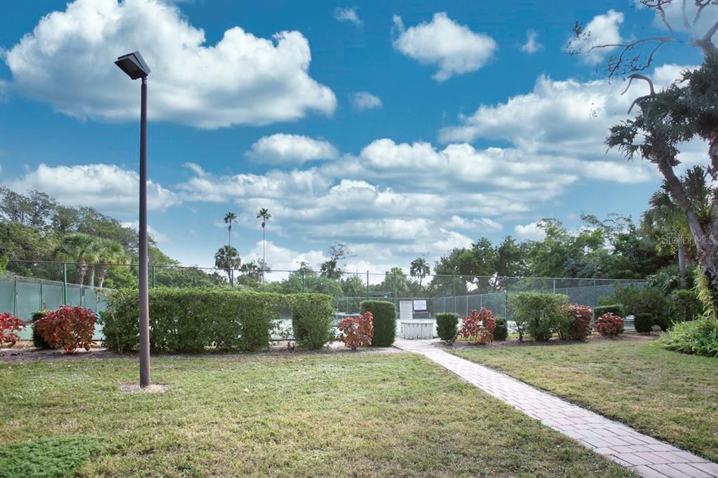 For Sale: $334,900 (3 beds, 2 baths, 1632 Square Feet)