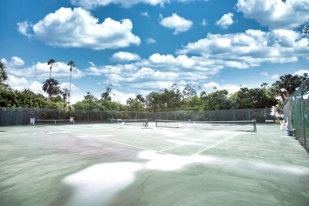 For Sale: $334,900 (3 beds, 2 baths, 1632 Square Feet)