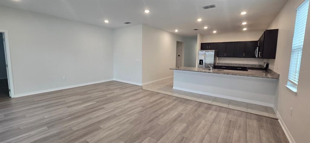 出租: $1,995 (3 贝兹, 2 浴室, 1856 平方英尺)