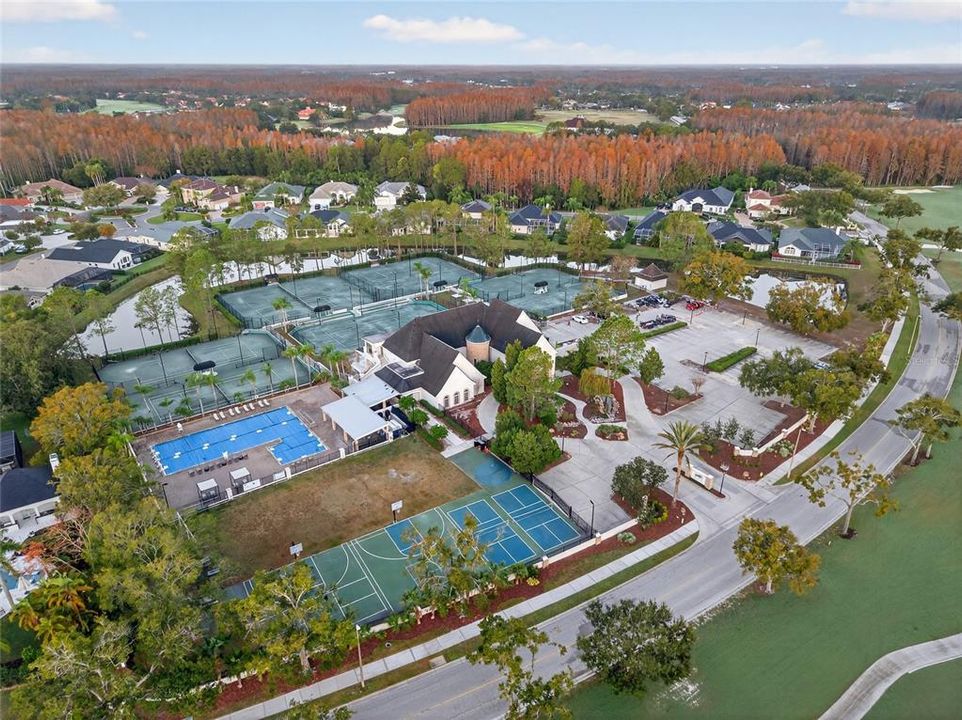 En Venta: $550,000 (4 camas, 2 baños, 1872 Pies cuadrados)