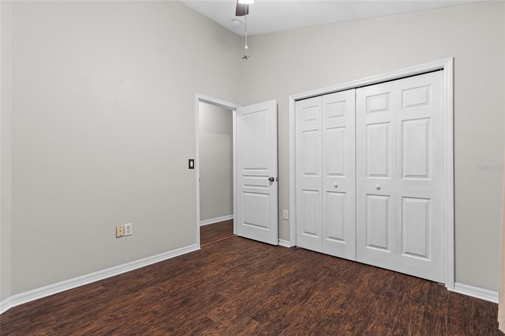 En Venta: $550,000 (4 camas, 2 baños, 1872 Pies cuadrados)