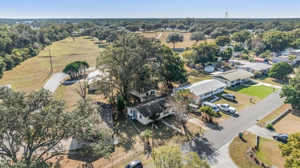 For Sale: $199,000 (2 beds, 1 baths, 1264 Square Feet)