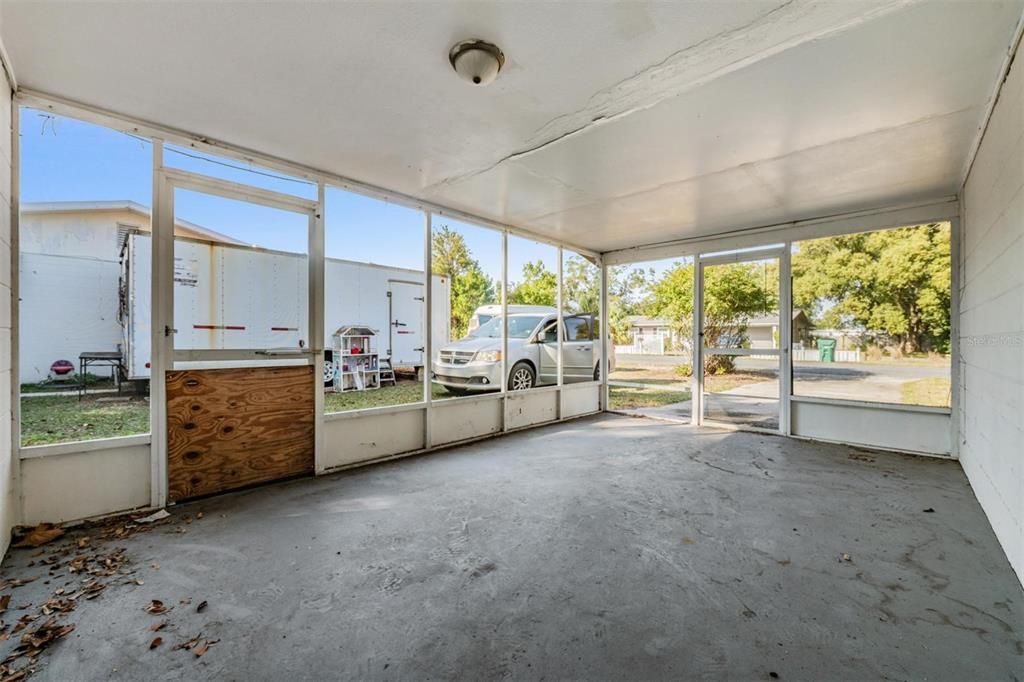 For Sale: $199,000 (2 beds, 1 baths, 1264 Square Feet)